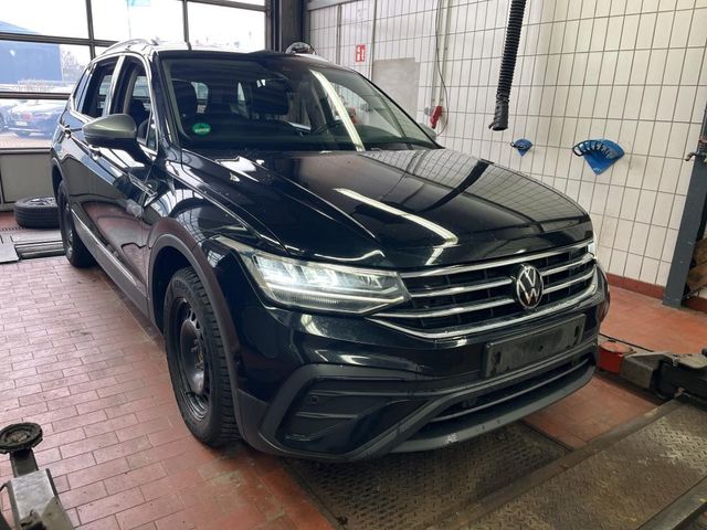 Tiguan Allspace Life DSG Navi Kamera AHK HeadUp - carmax24 GmbH