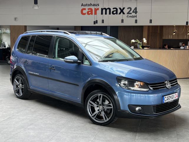 Touran CrossTouran AHK Navi Pano Tempomat SHZ - carmax24 GmbH